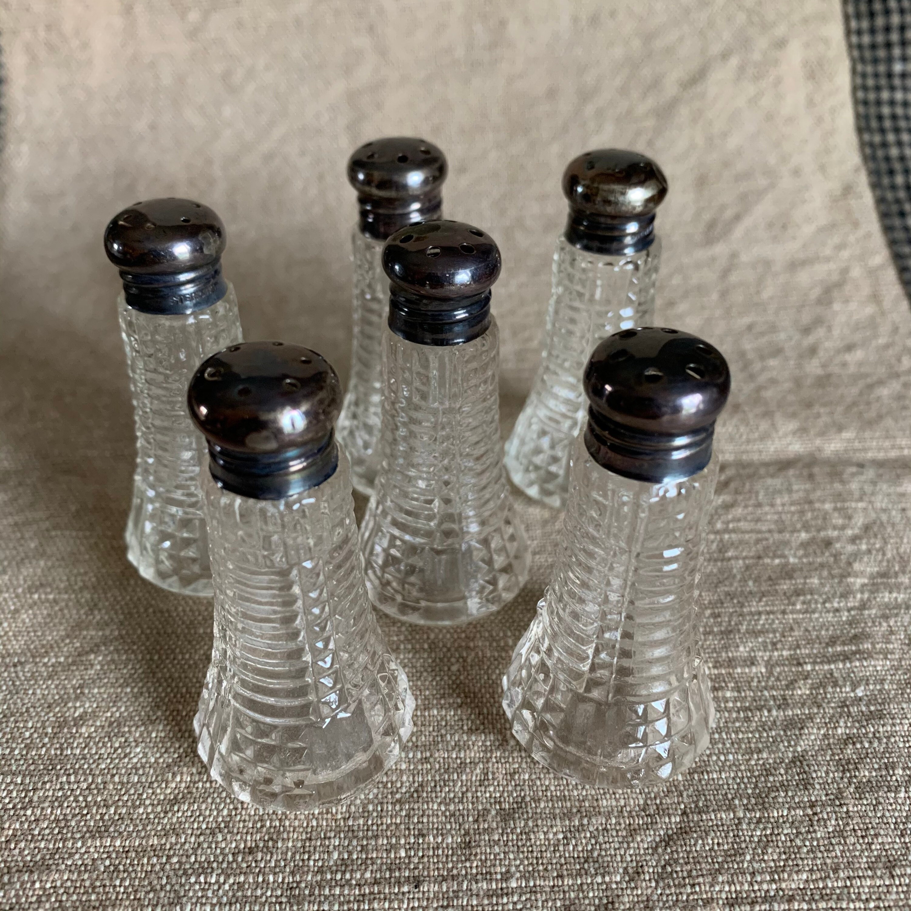 Vintage Set of 6 Salt and Pepper Shakers Pressed Glass Etsy