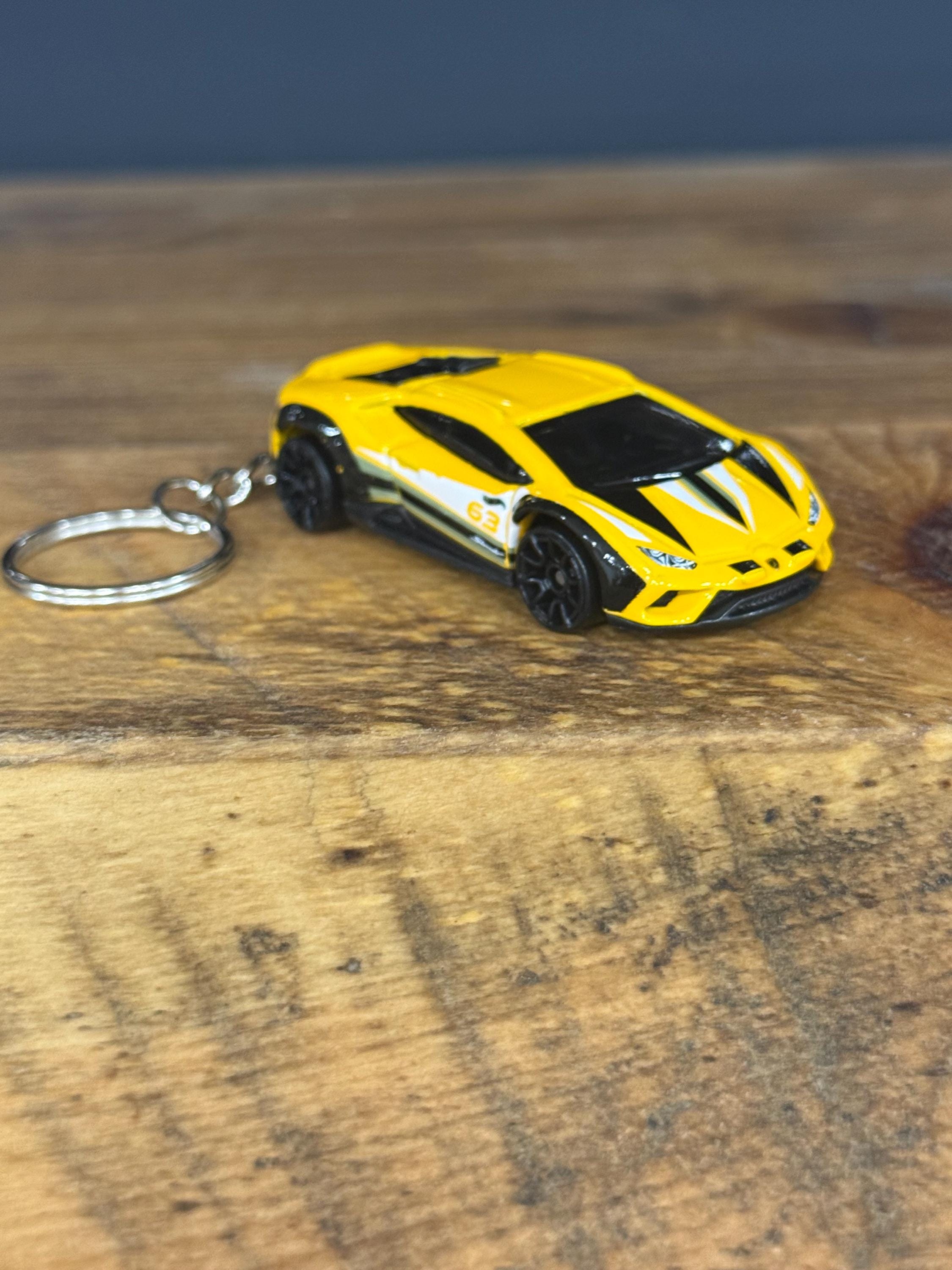 Lamborghini keychain - Etsy 日本