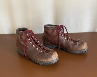 Vintage Kinney Mountaineering Leather Boots Made Italy Size  display picture 1