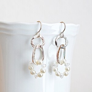 Interlocked Silver Rings with Pearls and Crystals Earrings, Elegant Bridal Jewelry, Statement Bridal Accessories, Crystal Pearl Gift for Her