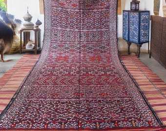 Authentic 90-Year-Old Moroccan Rug – 377 x 180 cm – Vintage Berber Wool Carpet – Handmade Antique Tribal Boho Rug