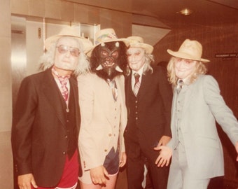 Photo vintage couleur 1979 - « The Monster Crew » - Hommes en costumes d'Halloween, Spooky Fun - 52