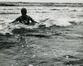 Vernacular Photo - "Tide Ghost" - Person Figure Swimming Rough Waters, Storytelling Picture, Dark Mood Thoughts, Beach Ocean Sea - 113