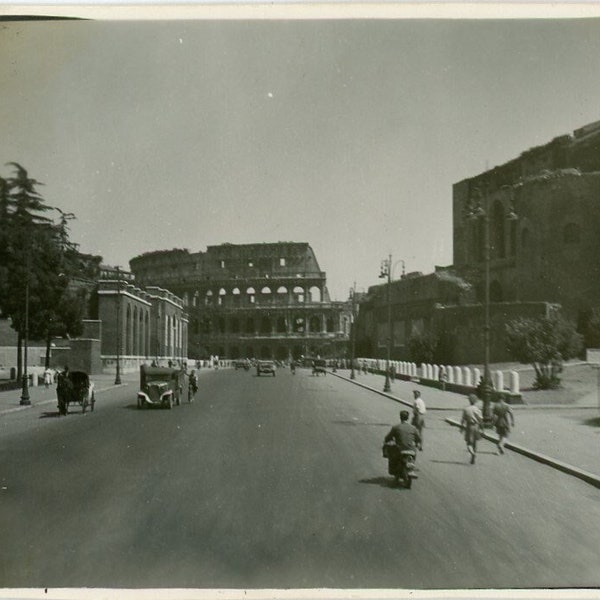 Identified Location, Circa 1930s: Antique Photo - Colosseum, Amphitheatre, Metropolitan City Capital, Rome, Italy - 207