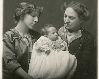 Antique RPPC Real Photo Postcard - "Three Generations" - Baby Mother Grandmother, Family Vintage Picture - 34