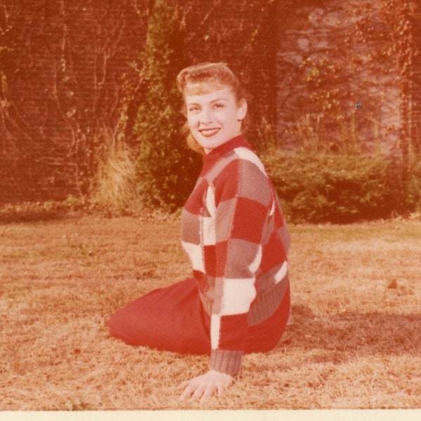 Vintage Color Photo - "Amber in Autumn" - Pretty Girl, Pose for Camera, Over the Shoulder Smile - 182