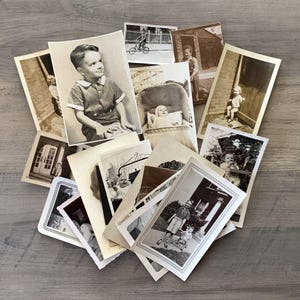 Lot de 20 photos vintage - « Collection Little Cutie » - bébés nourrissons, garçons et filles, frères et sœurs, parfait pour un album, un journal indésirable - 112