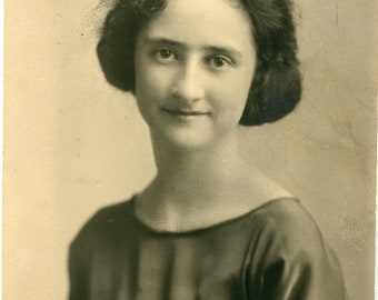 Antique 1923 Portrait Photograph, Name Identified on Back - "Gentle Eyes" - 34