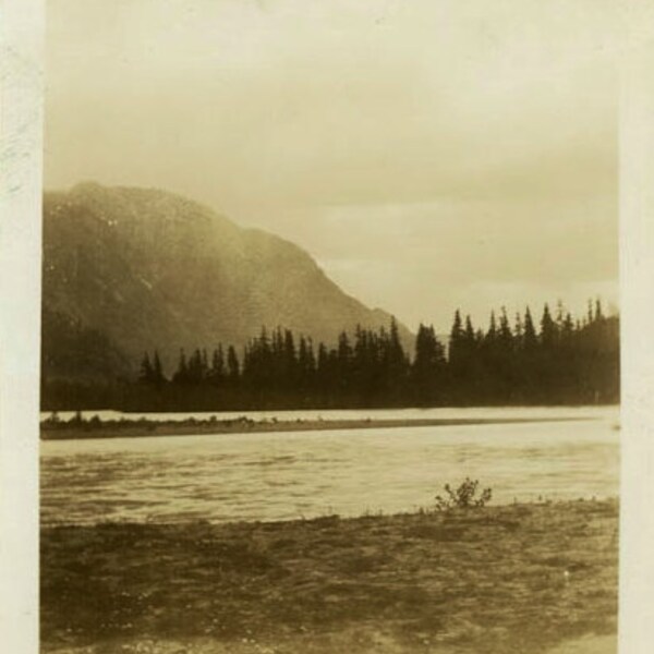 Vintage Photo "Montana", Photography, Paper Ephemera, Antique, Snapshot, Old Photo, Collectibles - 0118