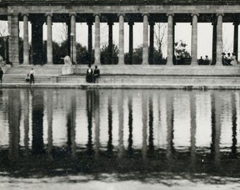 Identifizierter Ort, um 1900: Antike Fotografie - Peristyl im Stadtpark, New Orleans, Louisiana