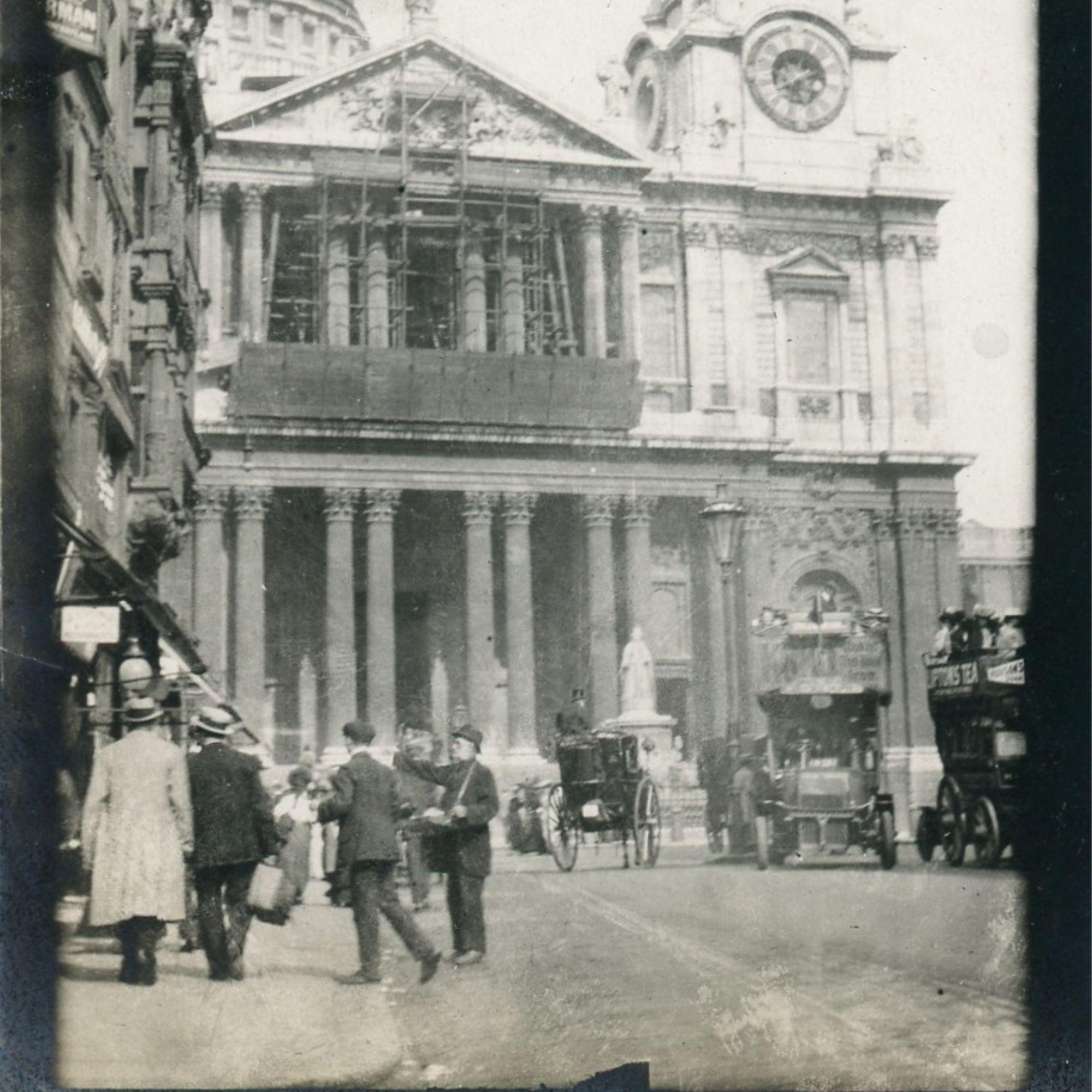 Antique Photograph, Circa Early 1900s - "Busy Streets" - St. Paul's Cathedral Church, London England, United Kingdom - 179
