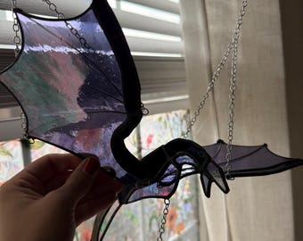 Móvil de dragón volador de vitrales / Decoración gótica para ventanas