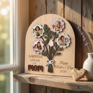 Custom Name Wooden Sign Flowers, Mother's Day Picture Frame, Personalized Family Photo Magnet