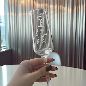 Custom Wedding Champagne Glasses, Personalized Bride and Groom Flutes, Engraved Champagne Toasting Glass Set
