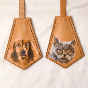 Hand-Painted Leather Pet Portrait Bag Charm: Personalized Pet Memorial