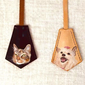 Hand-Painted Leather Pet Portrait Bag Charm: Personalized Pet Memorial