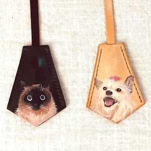 Hand-Painted Leather Pet Portrait Bag Charm: Personalized Pet Memorial