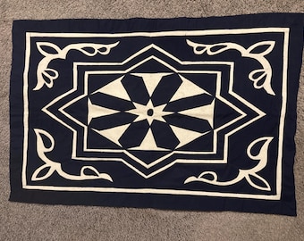 Funda de cojín de suelo egipcia bordada a mano (lienzo negro y beige, diseño geométrico)