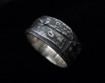 Raw Silver ring for men, Blackened oxidized Sterling Silver Ring, textured Silver Wedding Ring, Contemporary jewelry, stripes pattern ring