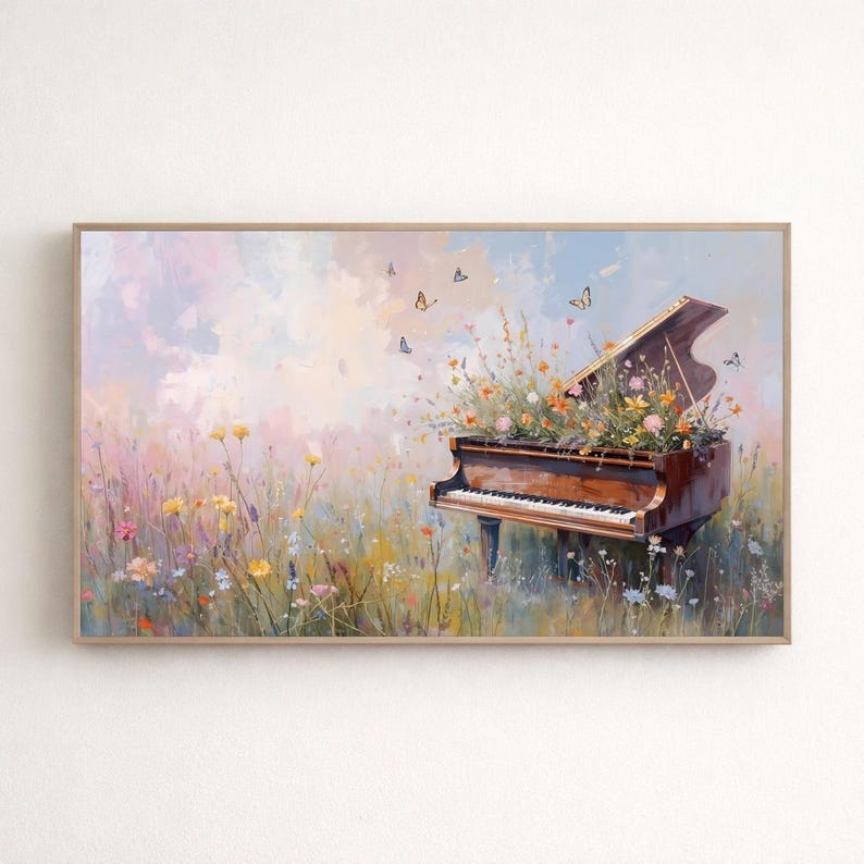 Puede incluir: Pintura enmarcada de un piano de cola en un campo de flores silvestres. El piano es marr&oacute;n con interior dorado, y de &eacute;l emergen flores y mariposas. El fondo es una suave mezcla de tonos rosa, azul y amarillo.