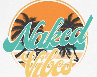 Koszulka retro Naked Vibes z nadrukiem Palm Tree Sunset Koszulka plażowa dla nudystów Koszulka w stylu nudystów Odzież w stylu życia dla naturystów Koszulka na wakacje letnie Prezent dla nudystów