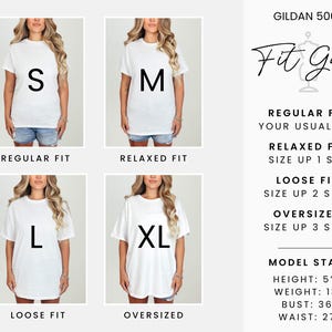 Puede incluir: Gu&iacute;a de tallas de camiseta Gildan 5000 blanca. La gu&iacute;a muestra c&oacute;mo queda la camiseta con diferentes tallas: Regular, Relaxed, Loose y Oversized. Se incluyen las medidas del modelo: altura 165 cm, peso 59 kg, busto 91 cm, cintura 69 cm.