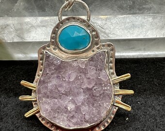 Gemstone cat pendant