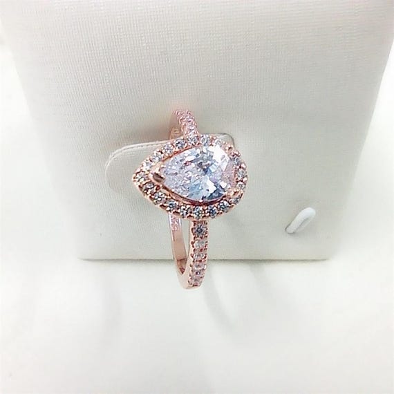 pandora timeless sparkling pear halo rose gold ring