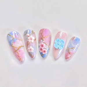 Pastel Kintsugi Drücken Sie auf die Nägel | 3D Floral Marmor Feenkern Design