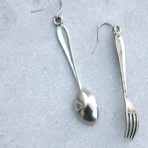 Cute whimsical fork and spoon earrings for women, food themed earrings with hypoallergenic hooks available for casual everyday wear. image 3