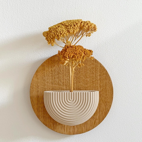 Half-Round Wooden Wall Vase – Oak & 3D-Printed Wall Object – Japandi Home Accessory – Handmade in Germany