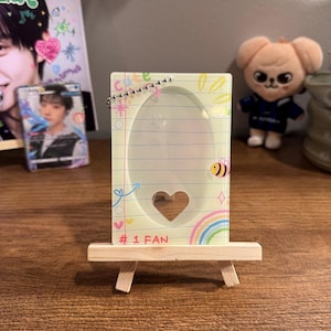 Soporte para PC My Bias Doodle