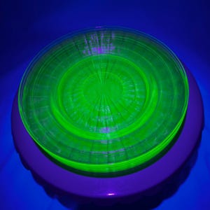 Uranium Anchor Hocking Vaseline Glass Plates Set of 6 Dinner Plates Green Glow