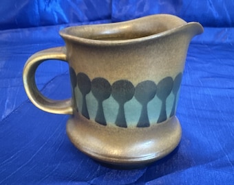 Goebel Wallis Oeslauer Manufaktur Bavaria Pottery  W. Germany Creamer Pitcher