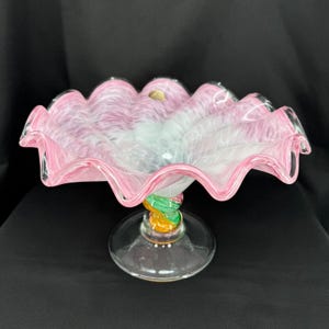 Centro de mesa veneciano vintage de cristal de Murano con volantes y remolinos rosas