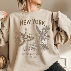 Retro State of New York Sweatshirt Graphic Neutral Unisex Christmas Gift, Winter Apparel Tourist Travel Sweatshirt