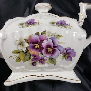 Crown Dorset, teapot, Pansy, staffordshire, ceramic, purple, white, floral