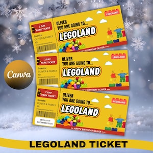 以下が含まれることがあります： 「OLIVER YOU ARE GOING TO... LEGOLAND」の文字が入った、黄色のレゴランドチケットが3枚。各チケットには、カラフルなブロックとレゴのフィギュアを使ったレゴをテーマにしたデザインが施されています。チケットはオリバーと家族用です。
