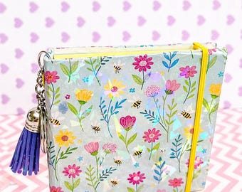 Floral Bee Sticky Note Cover, Kawaii Stationery Holder, Planner Accessory, Desk Memo Charm