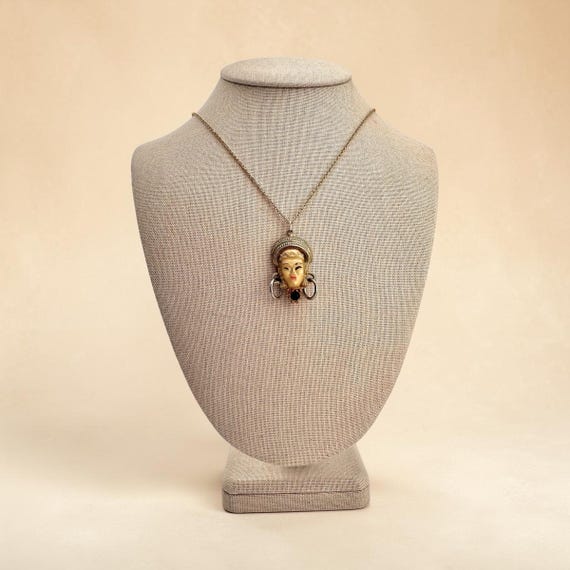 Vintage SELRO SELINI Asian Princess Pendant Necklace