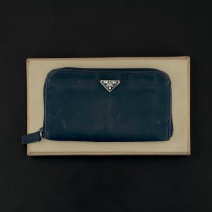 Prada brooch - Etsy 日本