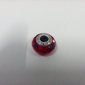 rosso sfaccettato - charm pandora