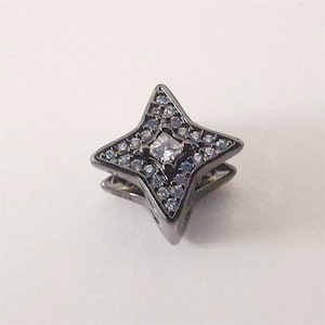 pandora    sparkling star charm