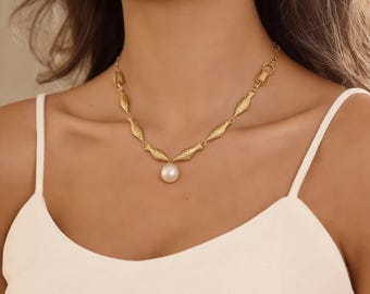14K Gold Leaf Choker: Cultured Pearl Pendant Necklace