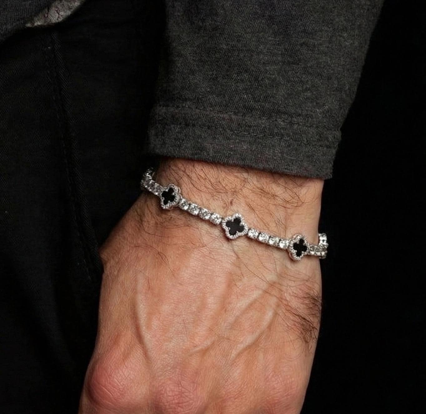 Black silver clover bracelet - Etsy 日本