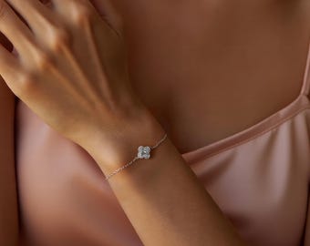 VVS1 Moissanite Diamond Sterling Silver Four-Leaf Clover Bracelet , Adjustable Chain Lucky Charm,Valentine Gift for Her