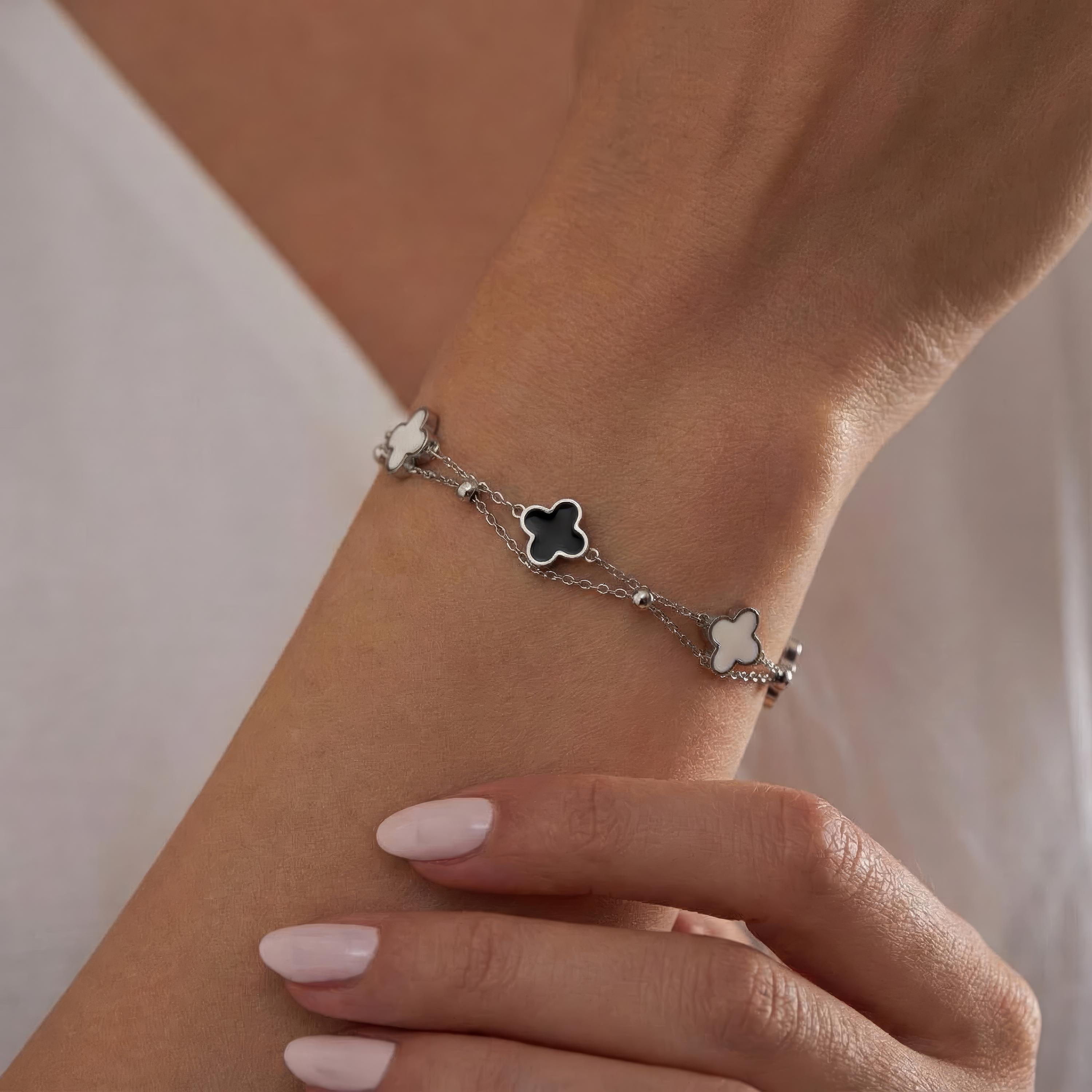 Van cleef & arpels mother of pearl bracelet - Etsy 日本
