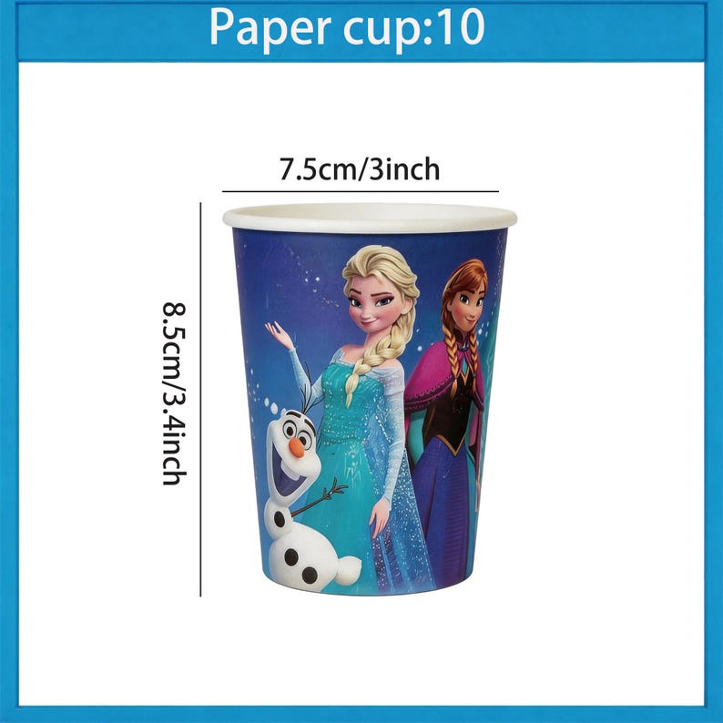Może przedstawiać: Papierowy kubek z niebieskim tłem z Elsą, Anną i Olafem z filmu Kraina Lodu. Kubek ma 7,5 cm szerokości i 8,5 cm wysokości. U g&oacute;ry znajduje się napis "Paper cup:10".