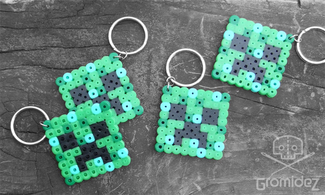 Minecraft -inspired Keychain - Etsy