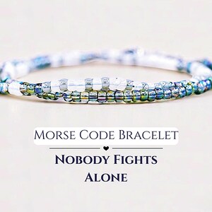 Pulsera "Nadie lucha solo", regalo para sobrevivientes, pulsera de apoyo contra el cáncer, sobreviviente de cáncer de mama, no estás solo, pulsera de la amistad BFF